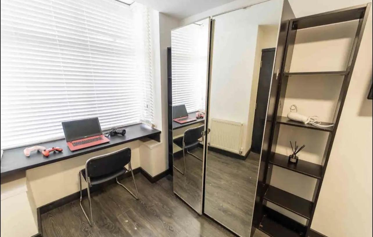 Staysa Equipped Studios Near Qe And Uob In Guesthouse Close To The City! Birmingham Dış mekan fotoğraf